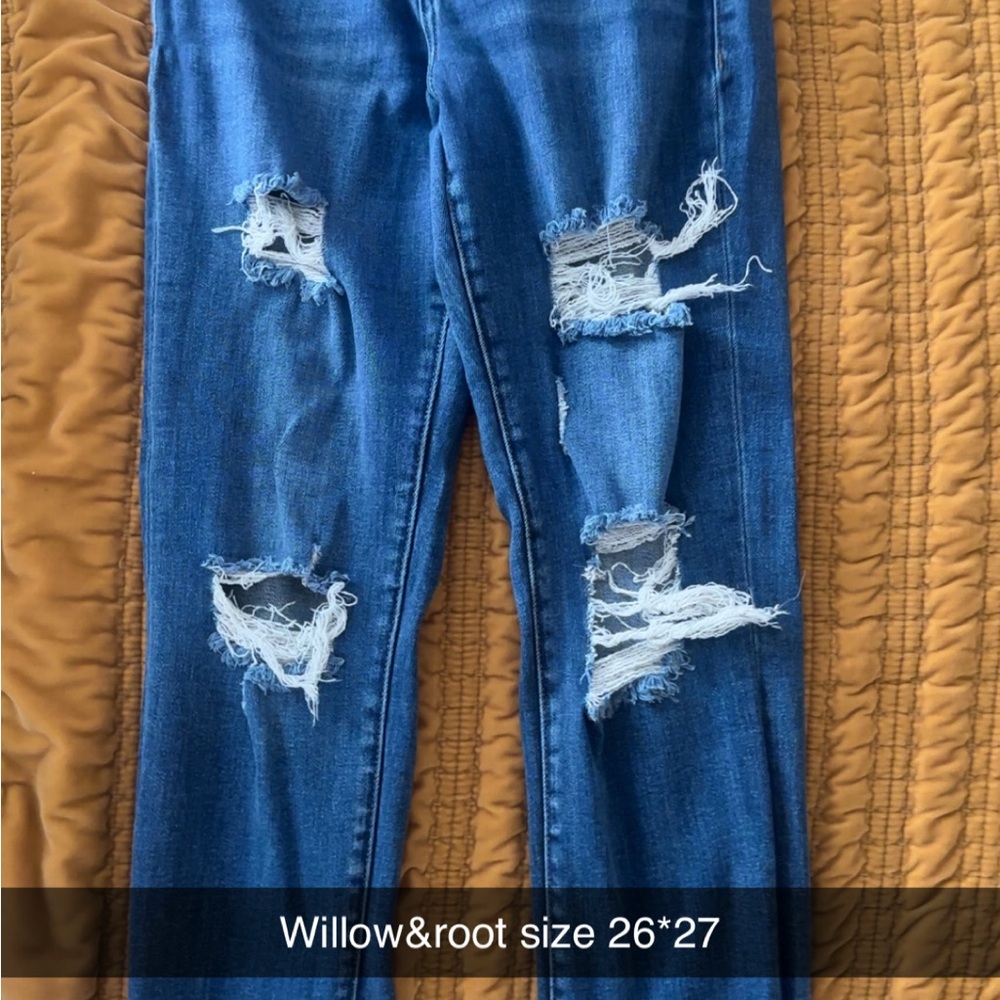 Willow & Root Women's Distressed Ankle Jeans - Blue like new